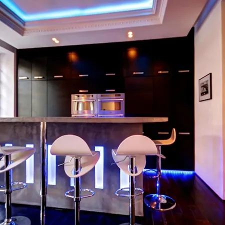 Superb Spacious Nest Near The Historic Center *